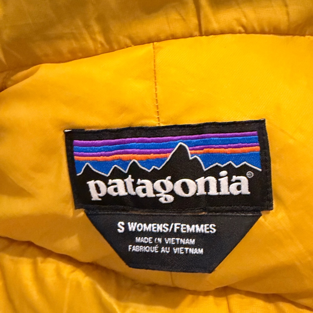 Patagonia Women's Hooded Puffer Jacket in Light Taupe - Picture 5 of 8